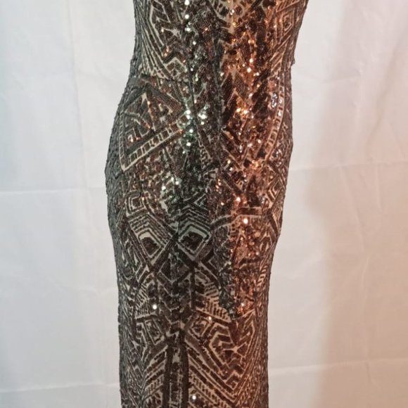 Besty Adam Long sleeve maxi dress - Picture 2 of 6